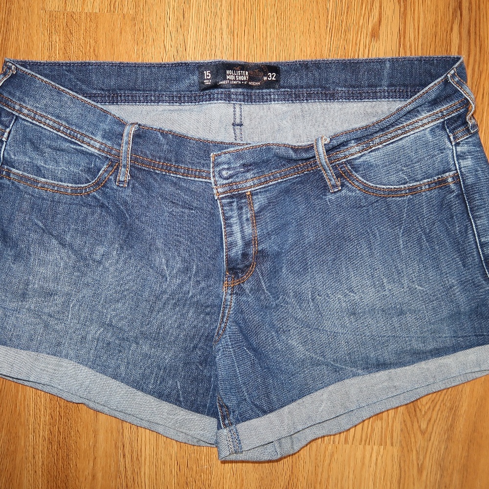 Hollister Denim Midi shorts dark wash 15